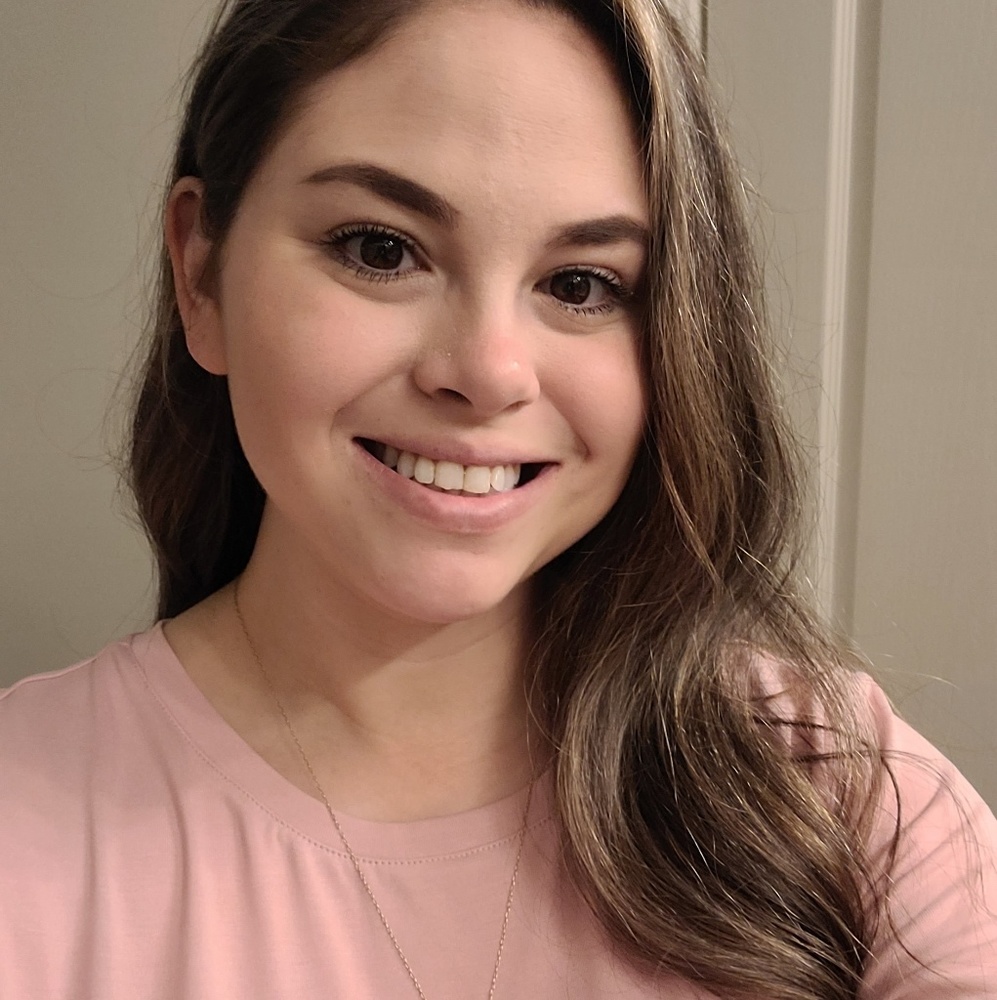 Meet your Posher, Stephanie